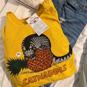 NWT Crazy Shirts Hawaii B. Kliban "Catnapple" T-Shirt 🐱🍍💛